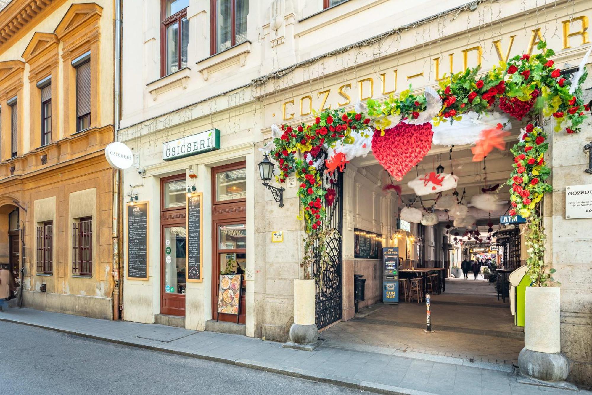 Super Central - Very Lively Area - In Gozsdu Budapest Exterior foto